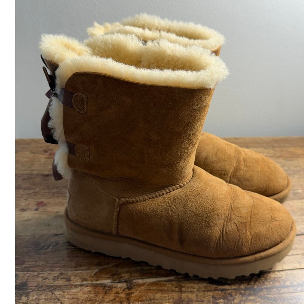 Ugg Bailey Bow boots size women's 9